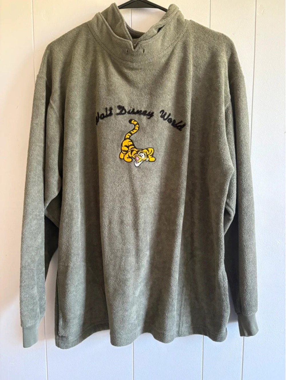 Womens L Vintage Disney Winnie the Pooh Cowl Neck Pullover